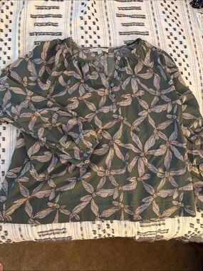 LOFT Olive Green Leaf Print Button-Front Blouse